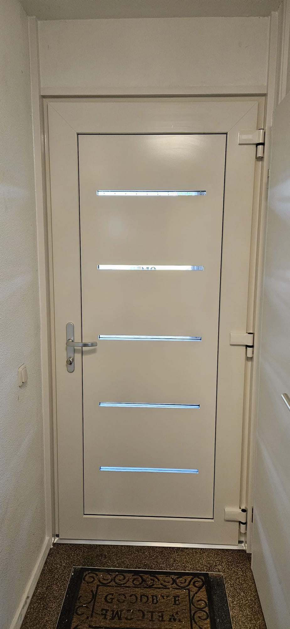 Vleugeloverdekkende voordeur Adeco binnenkant Vleugeloverdekkende voordeur Adeco binnenkant